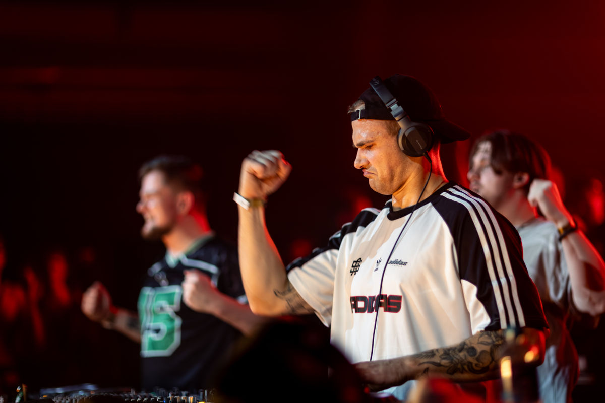 Loading... just a sec